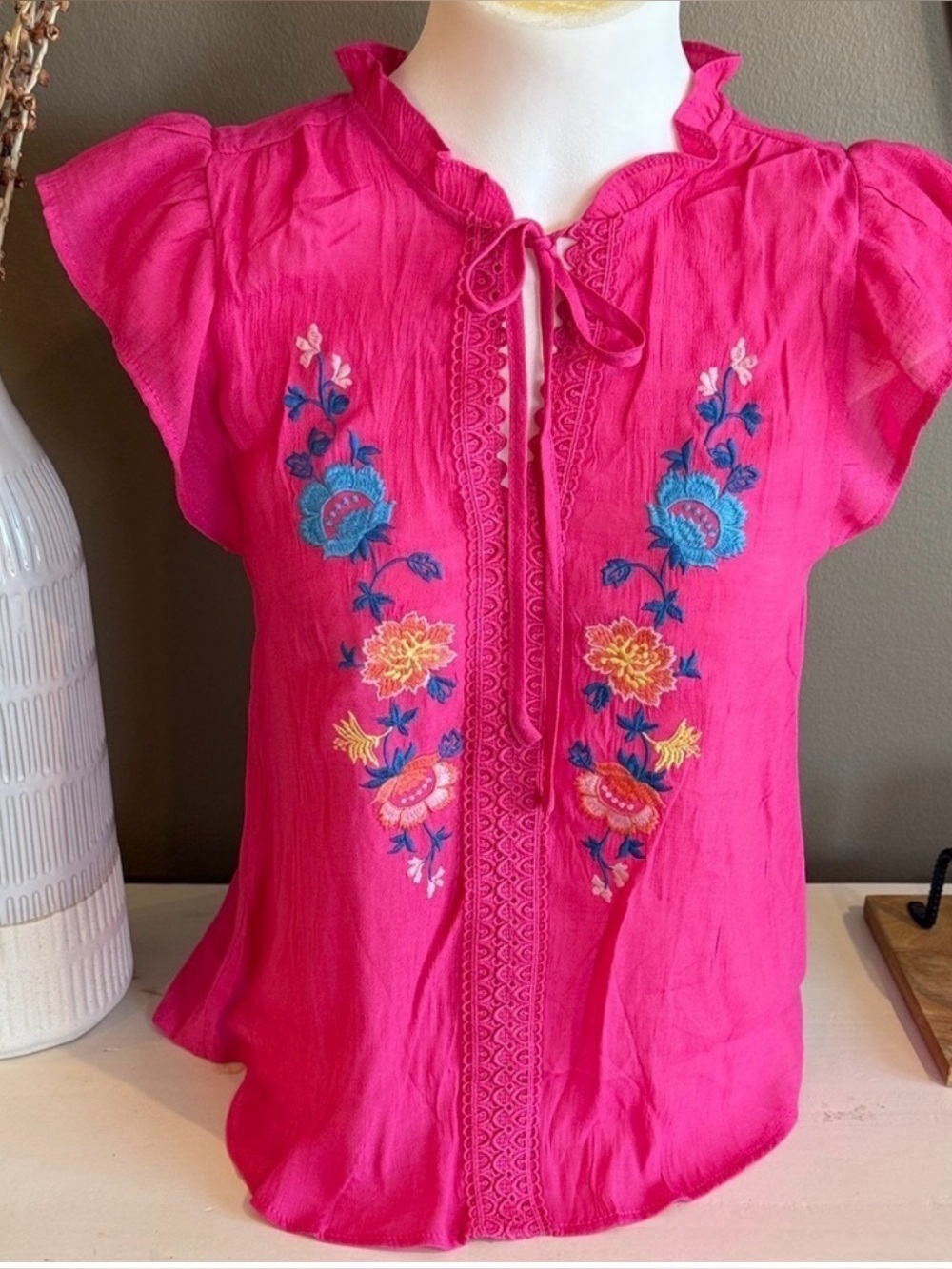MINE  Hot Pink Embroidered Boho Peasant Flutter Sleeve Ruffle Keyhole Top Size M